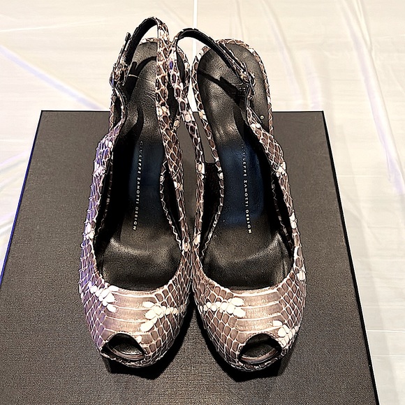 Barely Used Giuseppe Zanotti Snakeskin Sling Backs - Picture 3 of 5